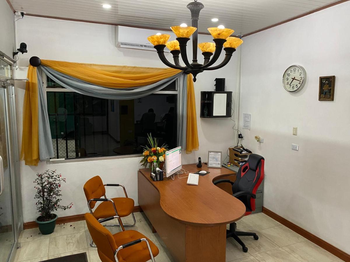 Hotel El Coco Alajuela Eksteriør bilde