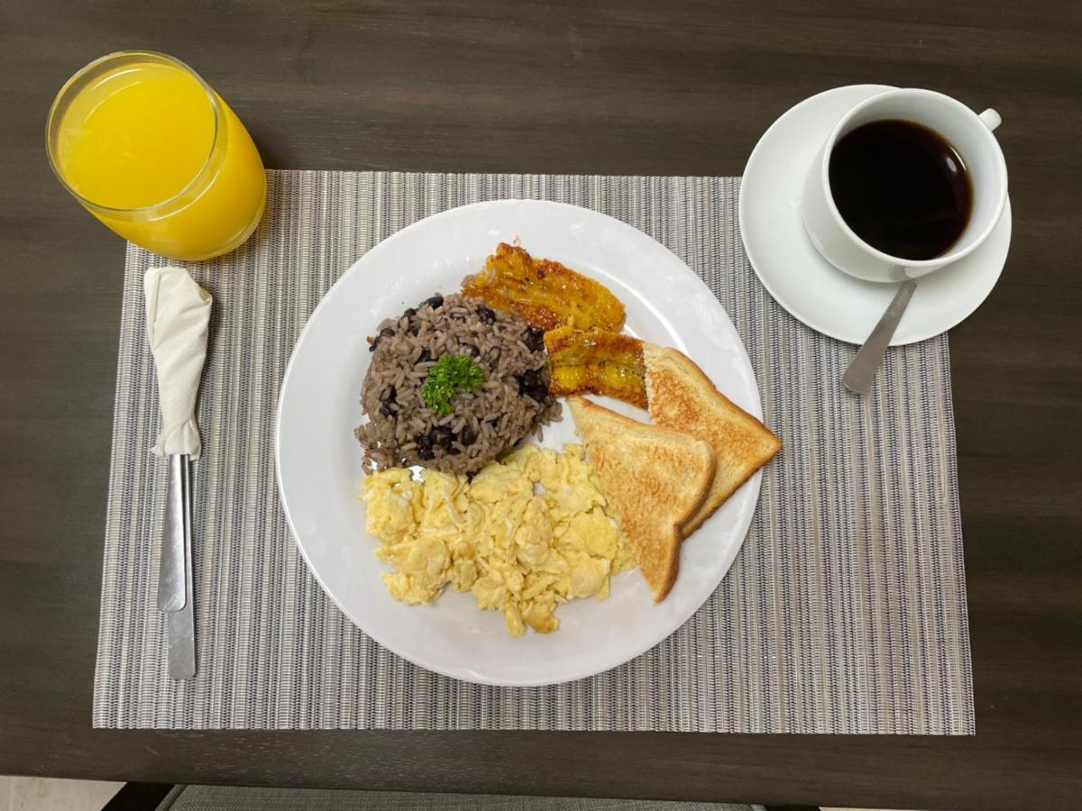 Hotel El Coco Alajuela Eksteriør bilde